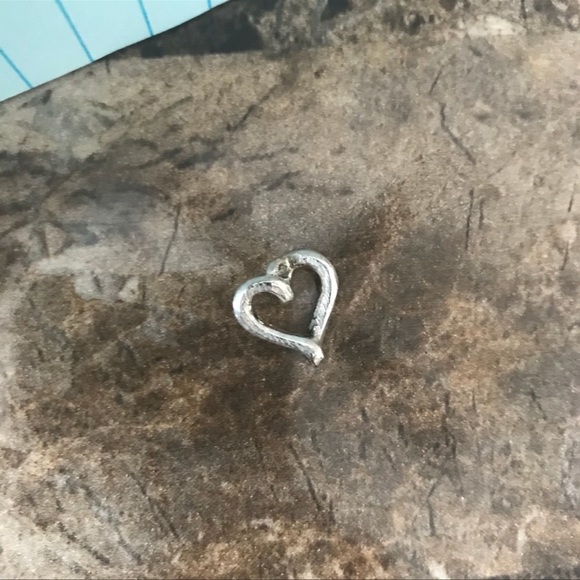 Crystal Heart Pendant 🤍 - Picture 2 of 3